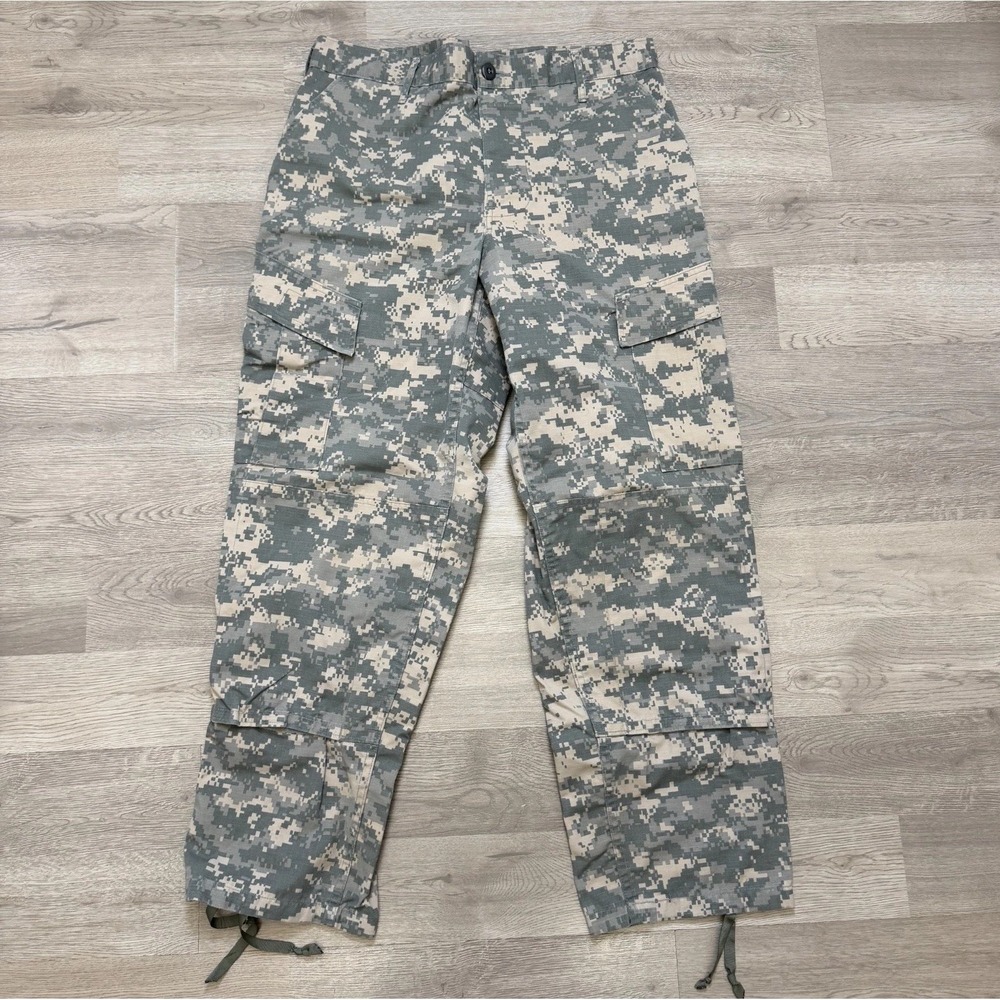 US Army Combat Uniform ACU Digital Camo Trousers Medium Short‎